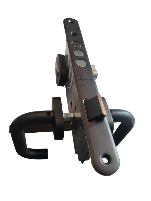 CERR. EMB. L. MILANO BLACK B-60 OFIC. BT-AP POLI